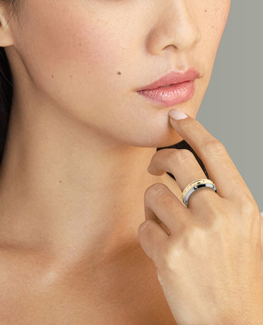 CALHOUN Single-Row Two-Tone Gold Ring