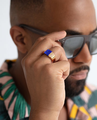 MONTANA Gold Signet Ring with Lapis