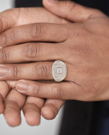 BETZ Gold Signet Ring with 1.80ct Pave Diamonds