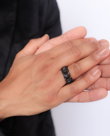 LA PAZ EverBlak Black Gold Ring with 4.70ct Black Diamonds